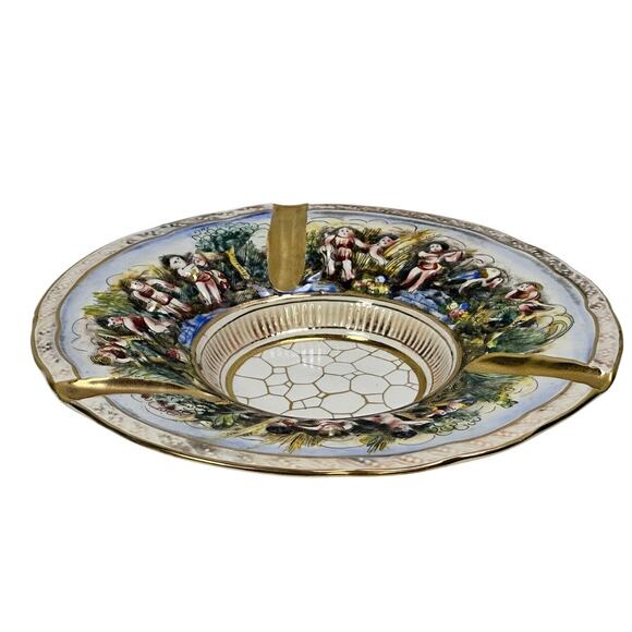 Capodimonte Italian Vintage 1950-1970 Raised Relief Porcelain 11.5" Ash Tray - Picture 2 of 11